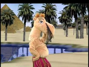 Δεν φαντάζεστε ποια γνωστή, κουκλάρα ηθοποιός ήταν η καμήλα στους Mazoo and the Zoo! (ΕΙΚΟΝΕΣ)