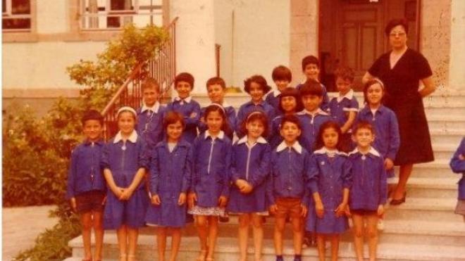 Πριν από 35 χρόνια ακριβώς η σχολική ποδιά γινόταν ιστορία! (εικόνες)