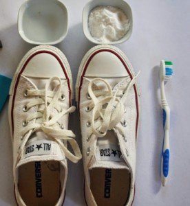 Πως να καθαρίσεις τα πάνινα παπούτσια σου!
