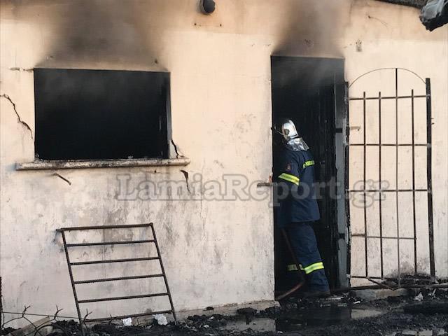 Φθιώτιδα: Έκαψαν το σπίτι του «μακελάρη» που αποφυλακίστηκε στα 5 χρόνια ενώ είχε δις ισόβια