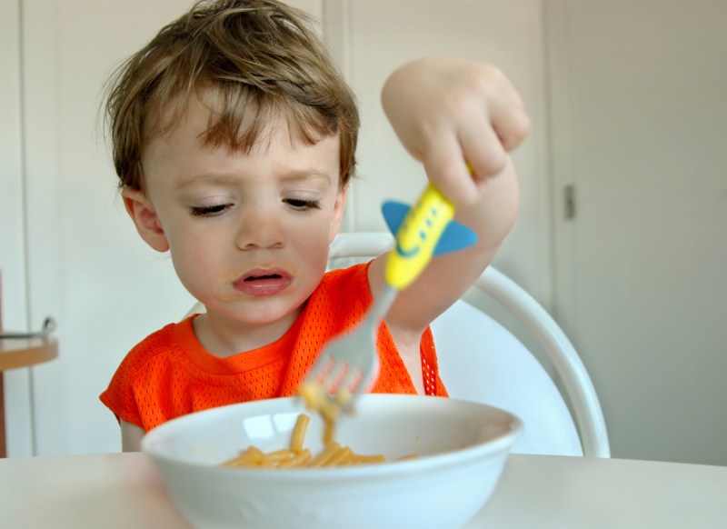 Πώς να τρώει το παιδί σωστά όταν μένει στη γιαγιά