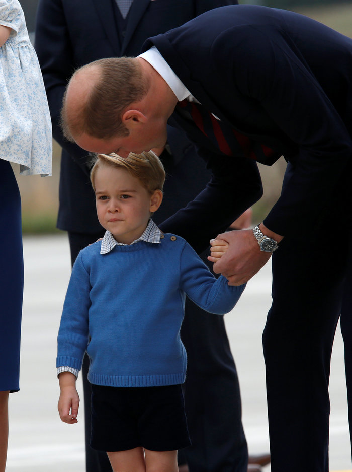 Γιατί ο πρίγκιπας Τζορτζ δεν χαμογελάει ποτέ και είναι πάντα θλιμμένος