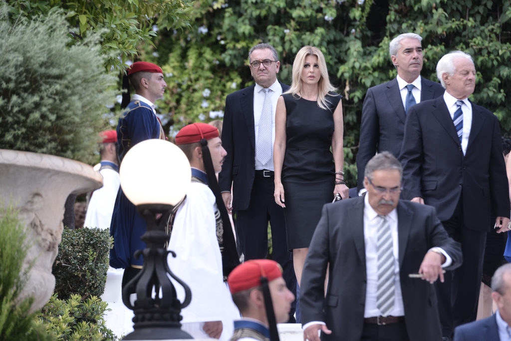 Η Ελενα Ράπτη ήταν η πιο καλοντυμένη στο Προεδρικό Μέγαρο! Δείτε το φόρεμά της
